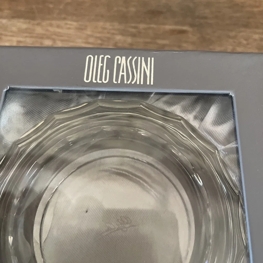 Oleg Cassini perfect box